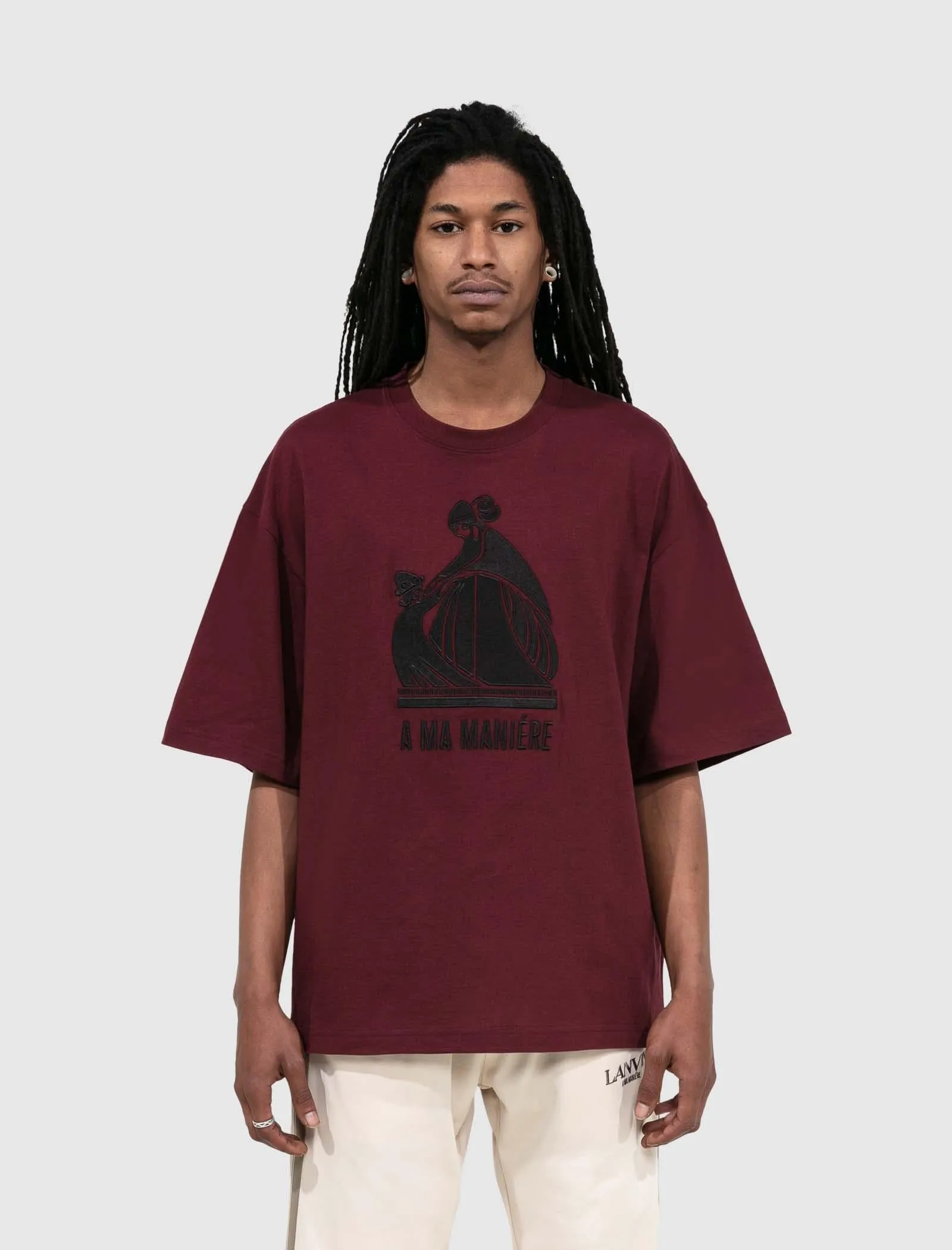 A MA MANIÉRE EMBROIDERED OVERSIZED LOGO TEE