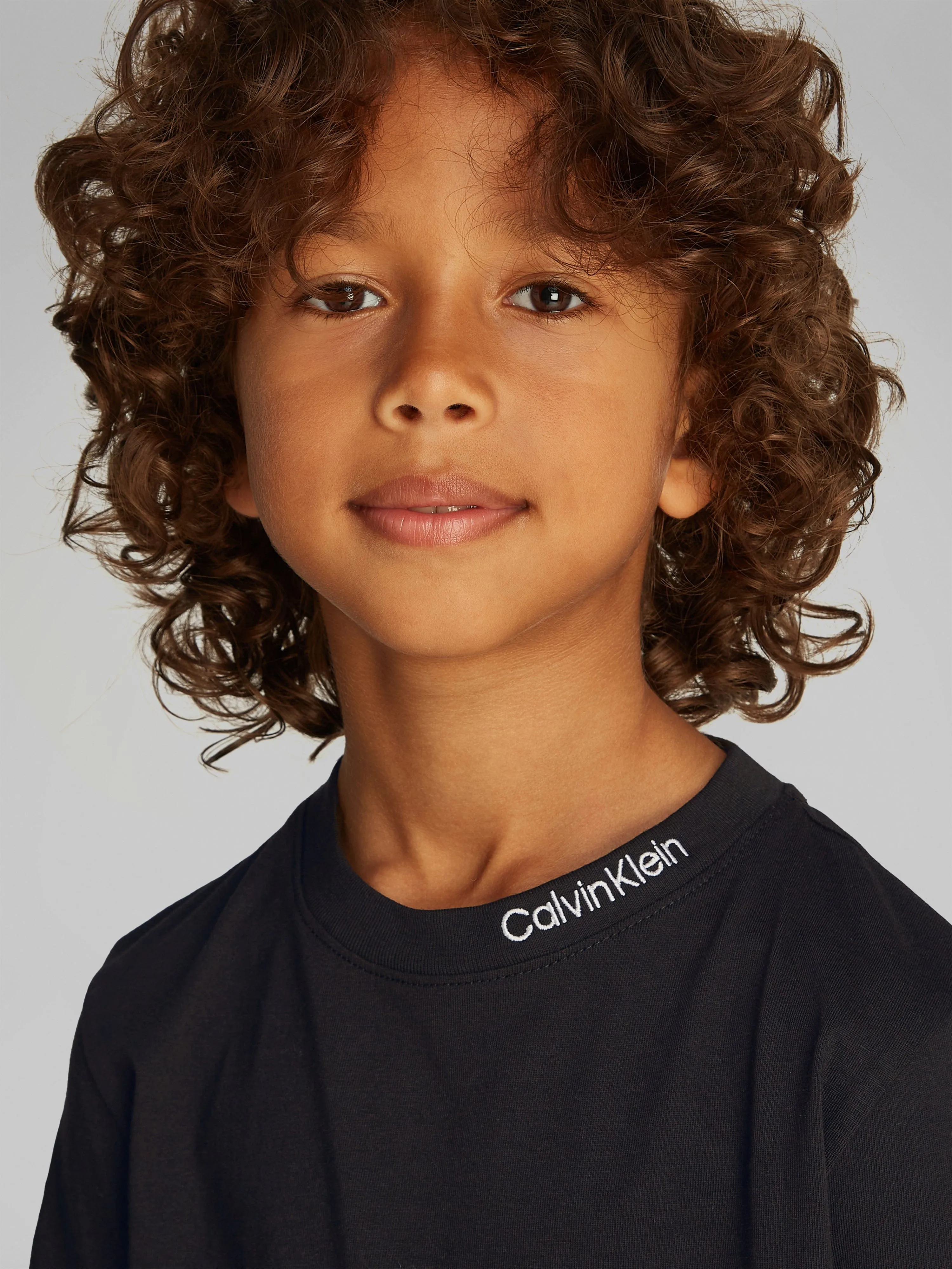 Boys Neck Embroidered 2 Pack T-Shirt Set in Multicolour