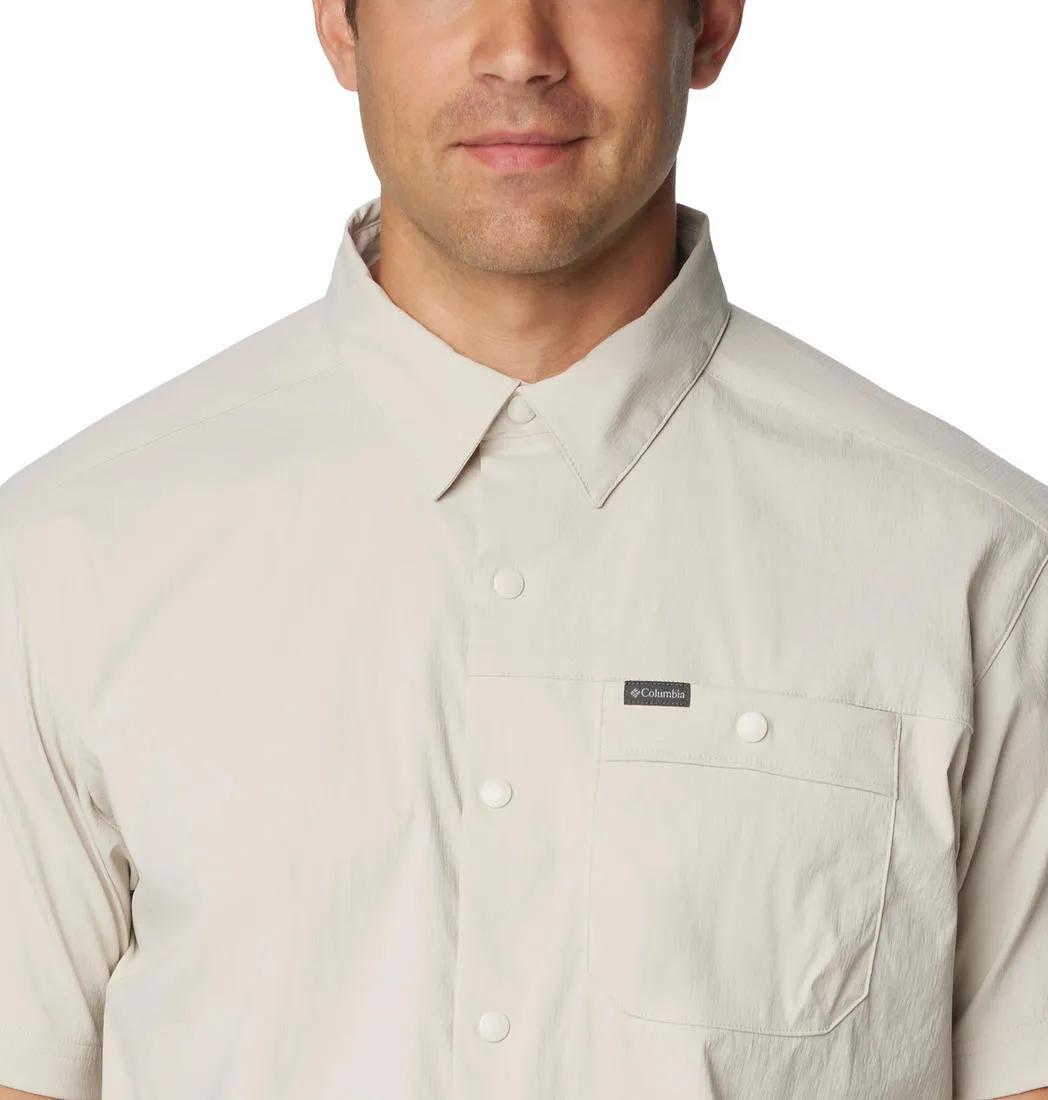 Columbia Men Beige Omni-Shade Landroamer Ripstop Short Sleeve Shirt