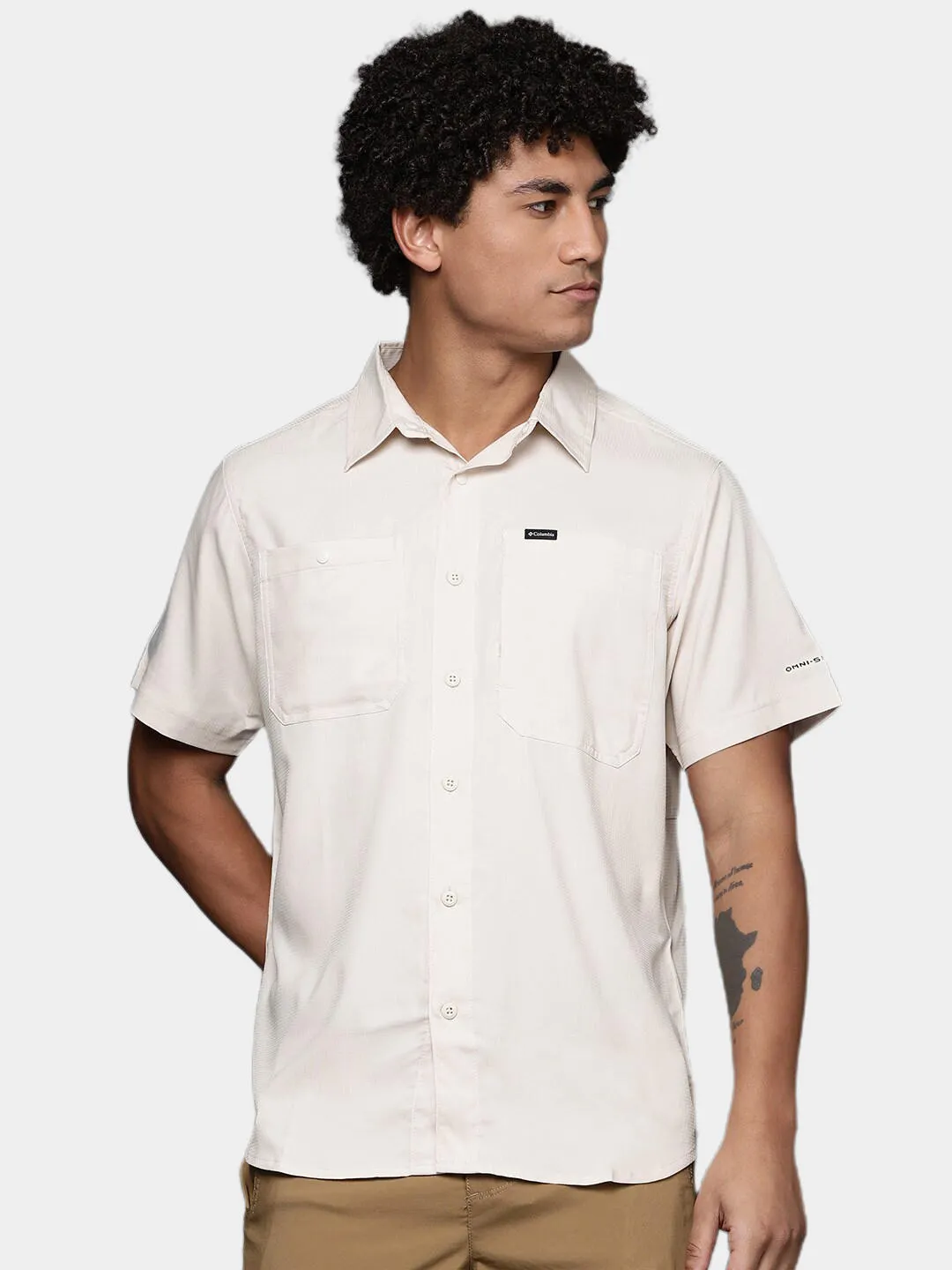 Columbia Men Beige Omni-Shade Silver Ridge Utility Lite Short Sleeve Shirt
