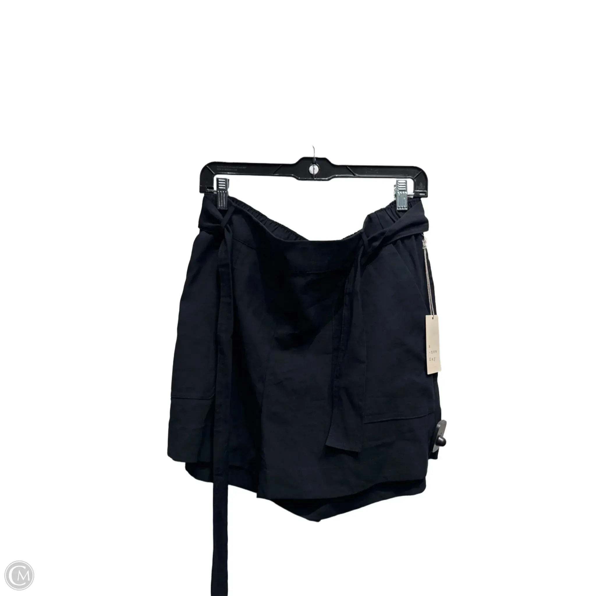 Shorts By Universal Thread In Black, Size: L