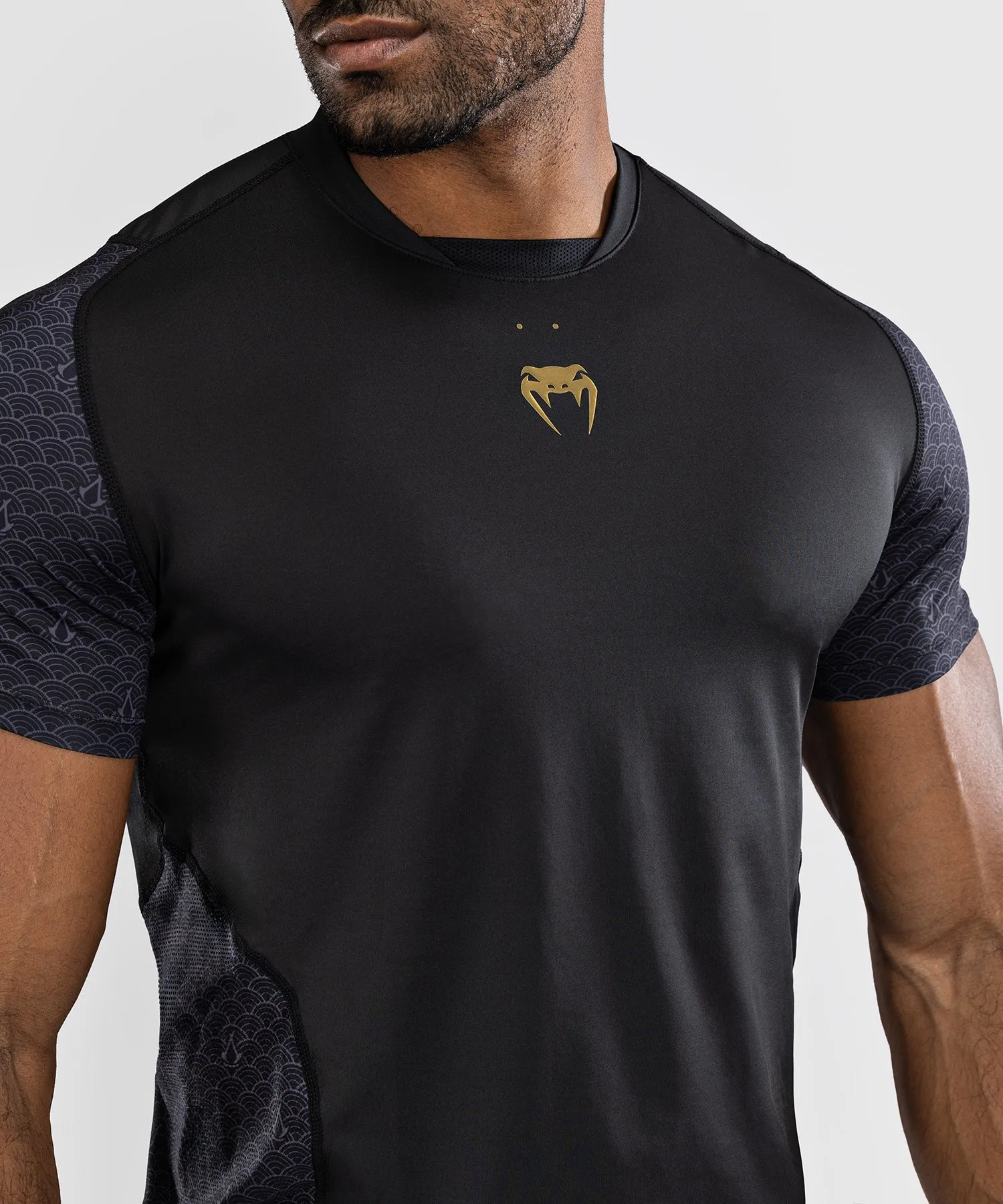 Venum x Assassin's Creed Shadows Dry Tech - Black Gold